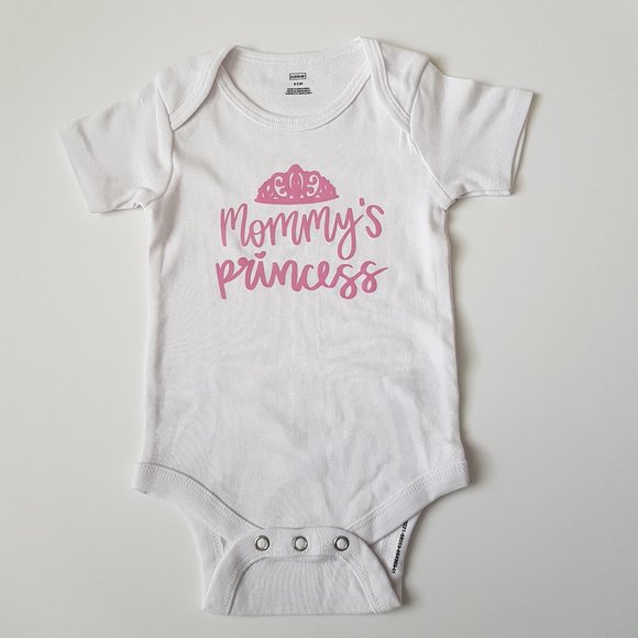 "Mommy's Princess" Bodysuit - Picture 1 of 10